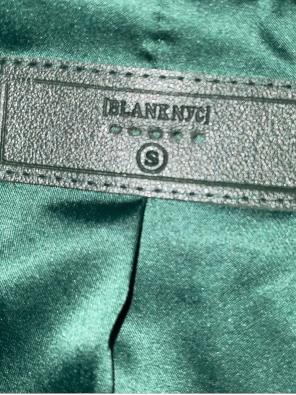 BLANKNYC Street Smart Velvet Blazer in Emerald Green Size Small